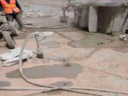 萍乡水泥混凝土路面板底注浆技术 路面脱空注浆整治方案